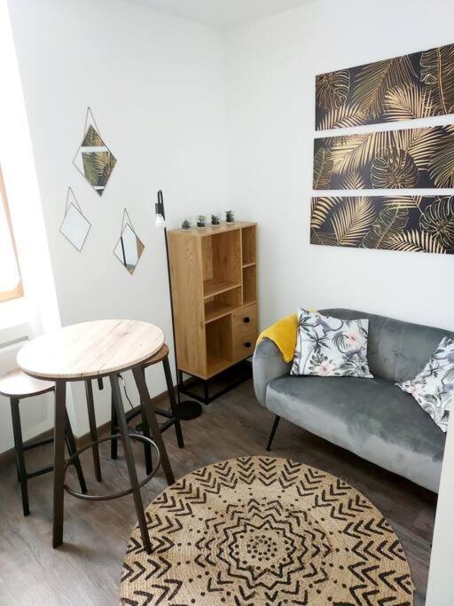 T2 Cosy Vieux Montlucon Apartamento Exterior foto