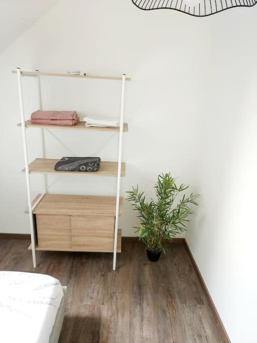 T2 Cosy Vieux Montlucon Apartamento Exterior foto